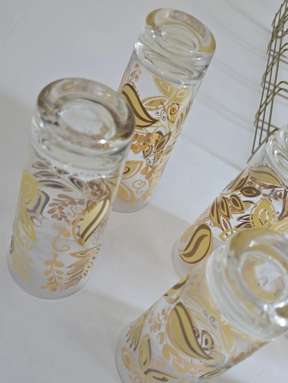 Vintage MCM Set Of 8 Gold Butterfly Leaf Botanical Tumblers With Carrier 12 Oz